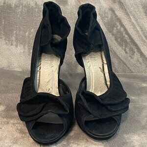 Newport News black stilettos